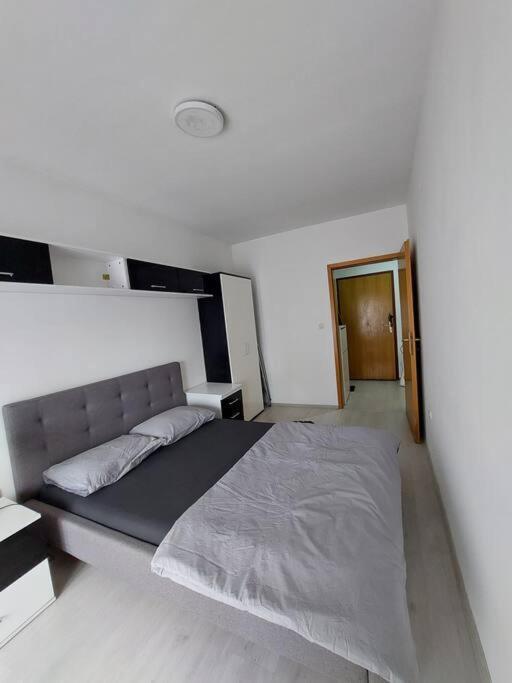 City Center Chic, Urban Apartment Skopje Zewnętrze zdjęcie